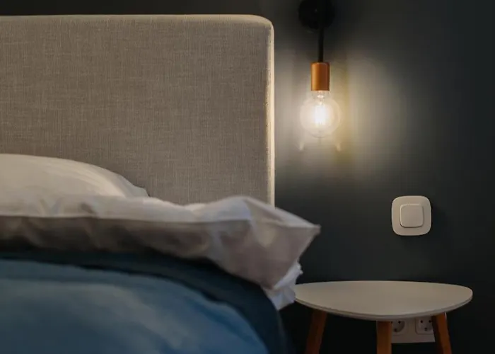 On Mikhalcuk إلفيف